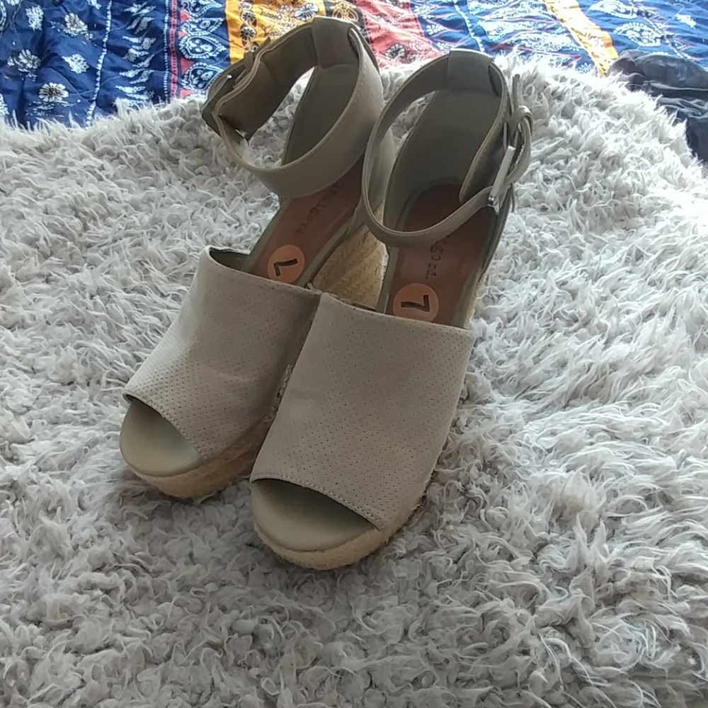 Wedge sandals
